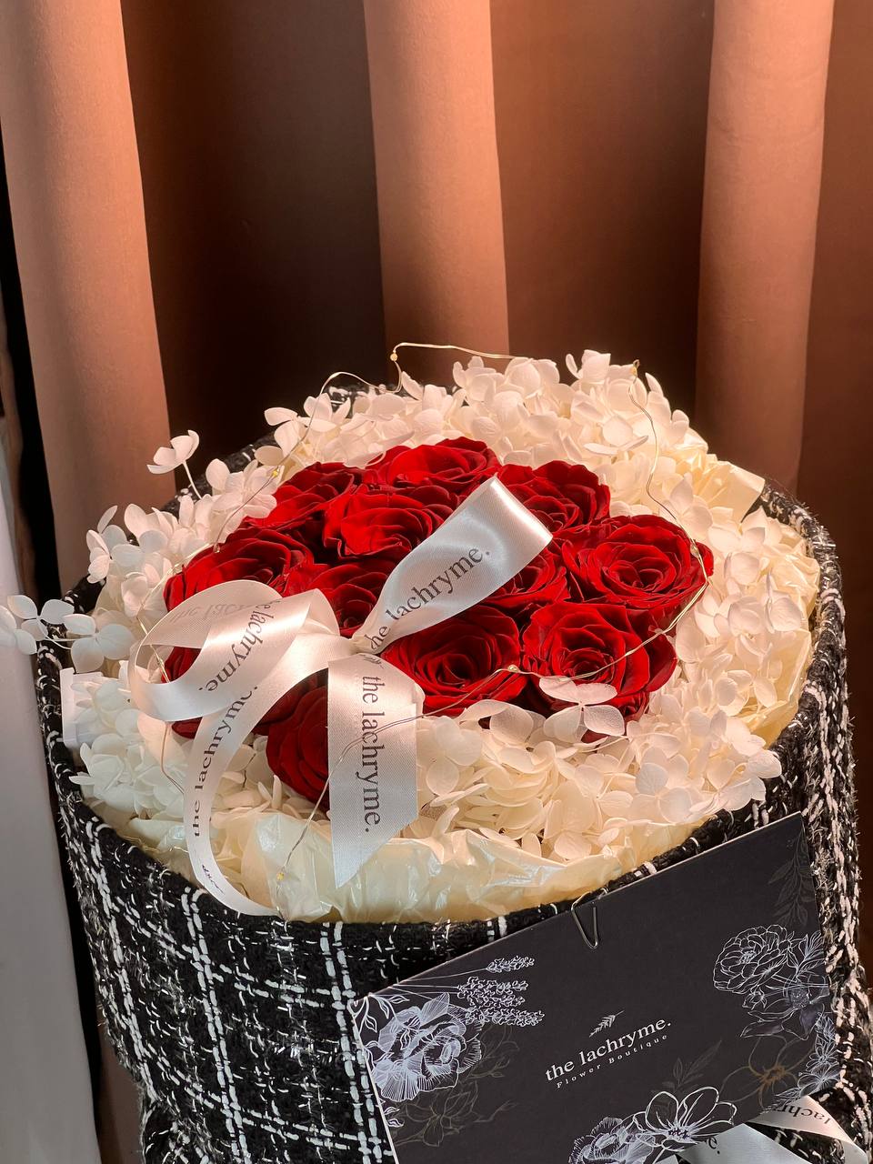 Million Roses in Red (12 Premium Roses)